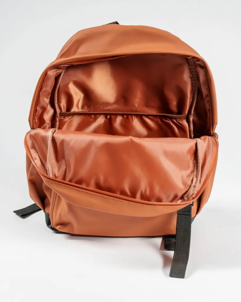 8000011_Backpack_Camel_inside.webp